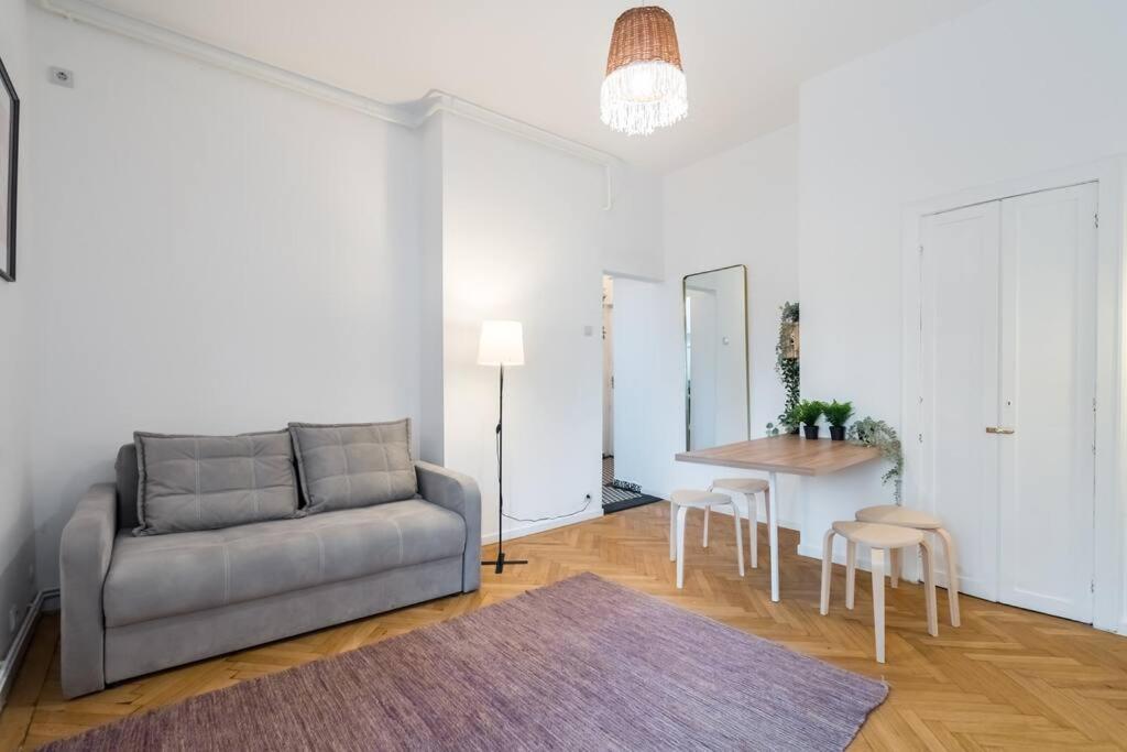 Downtown Cozy Apartment Old Town Boekarest Buitenkant foto