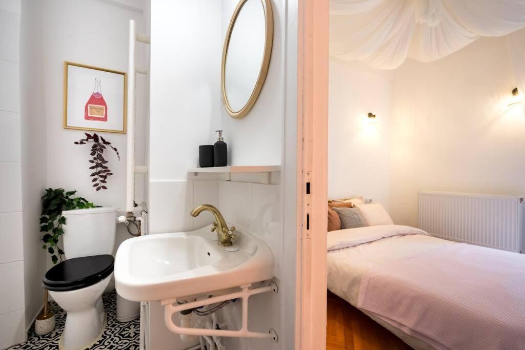 Downtown Cozy Apartment Old Town Boekarest Buitenkant foto