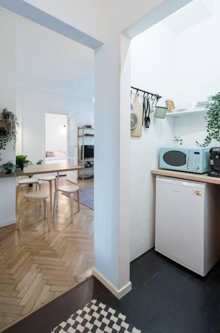 Downtown Cozy Apartment Old Town Boekarest Buitenkant foto